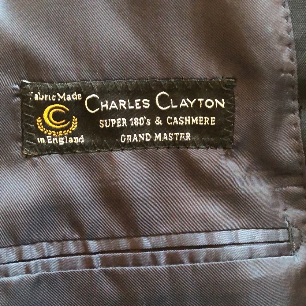 Custom-made suit (jacket+2 pants) - Picture 8 of 12